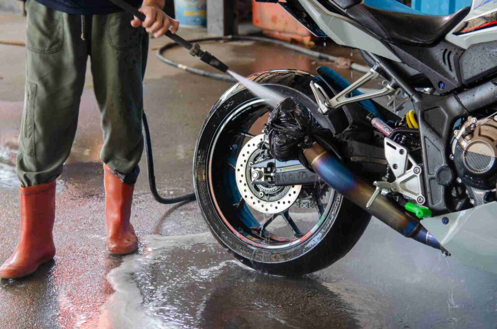 Motorrad außen Reinigung